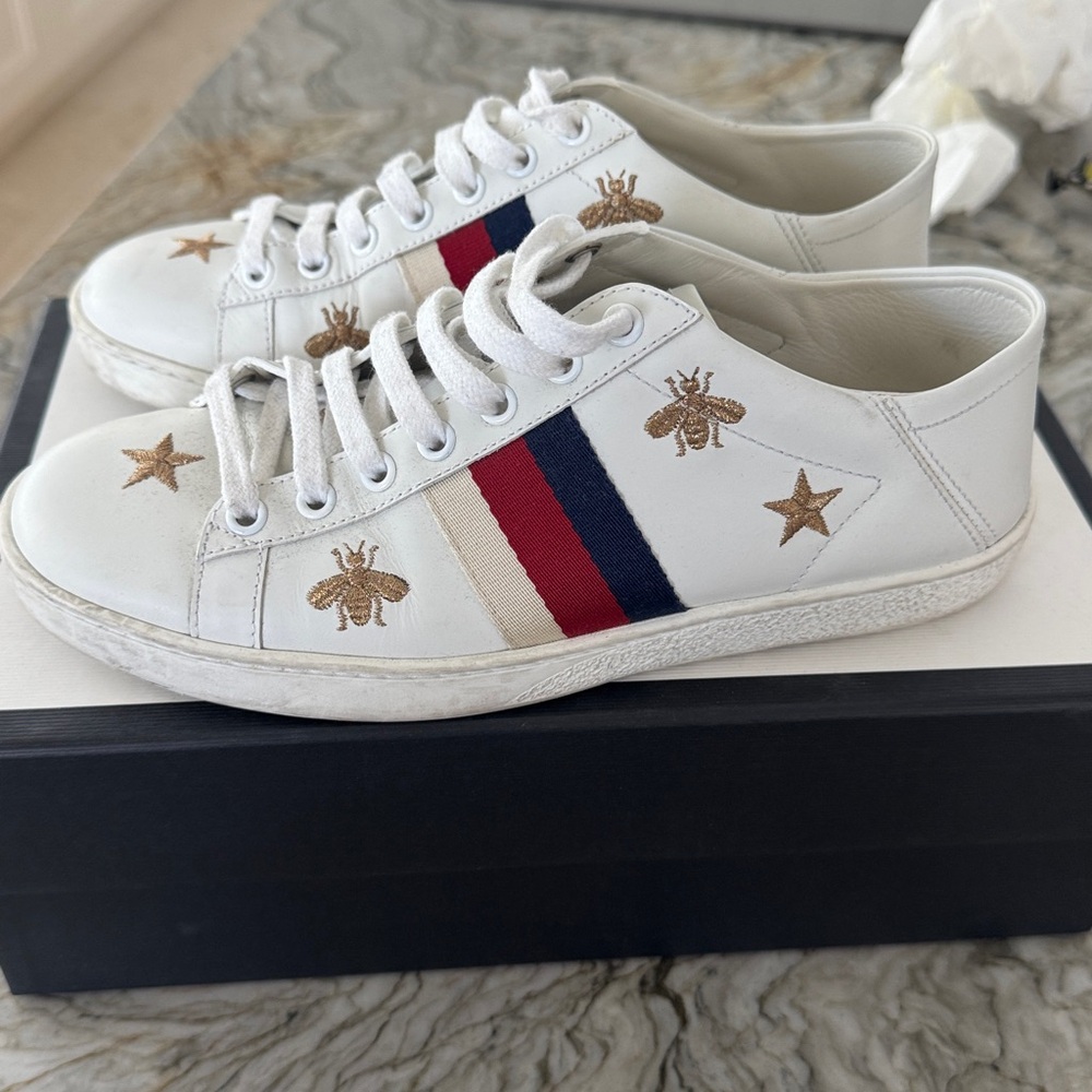 Gucci White Embroidered Bee & Star Sneakers w/ Beige Red & Blue Stripe size 6.5 - Picture 3 of 6